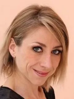 Julie Holly