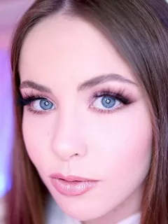 Naomi Blue
