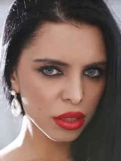 Kira Queen