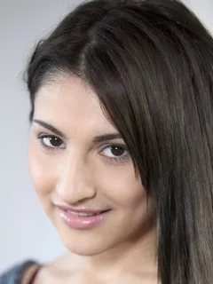 Sarah Cute