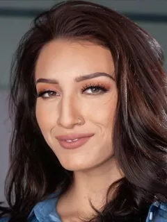 Bella Rolland