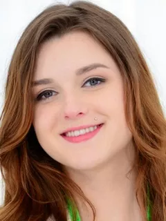 Alex Mae