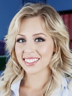 Zoey Monroe