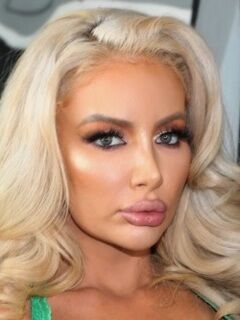 Nicolette Shea