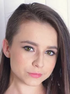 Kharlie Stone
