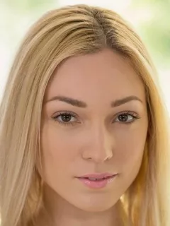Lily Labeau