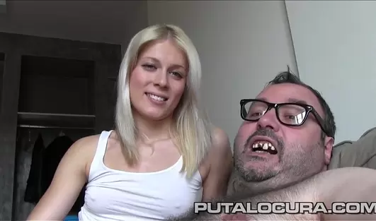 О том, как мужик с кривыми зубами красивую тёлочку выебал