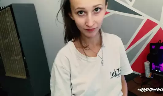 Безответственный брат-хуеплёт обкончал пизду глупой сестрёнки