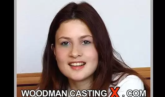 Наивная румынка попала на Вудман-кастинг и её там предсказуемо выебли в жопу