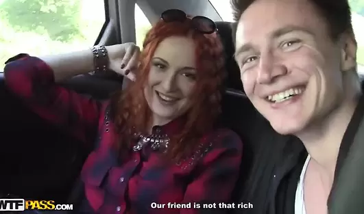 Рыжую тёлку расписали на двоих прям на заброшенной лесопилке