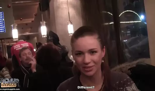 Парень дома ждёт тёлку, волнуется, а эту суку трахают в сортире в пизду и очко!