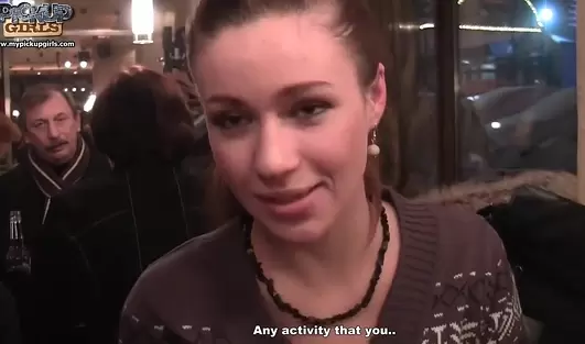 Парень дома ждёт тёлку, волнуется, а эту суку трахают в сортире в пизду и очко!