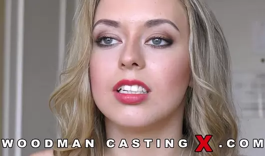 Кастинг Вудмана: три немолодых мужика напали хуями на 19-летнюю русскую девушку