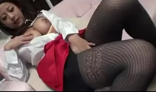 Презентовала парню свои сочные сиськи, хорошо подрочила и взяла в ротик