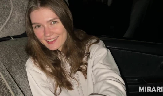 Сегодня тёлка даст парню и на заднем сидении, и на капоте