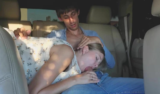 Белобрысая русская девка расплатилась с водителем телом